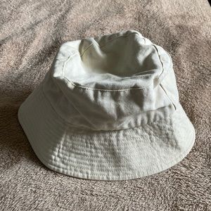 Lack of color bucket hat